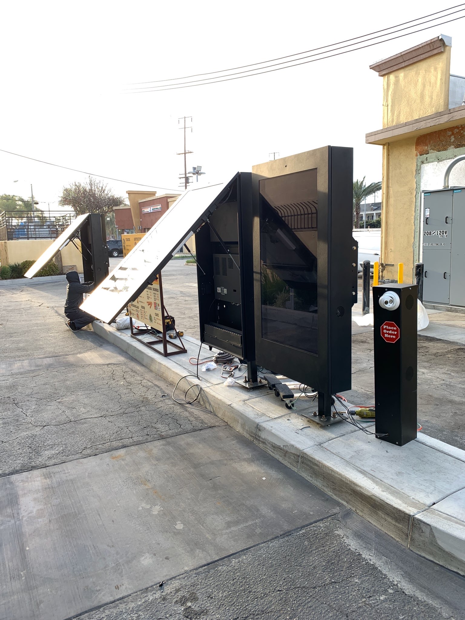 USA customer - outdoor digital signage
