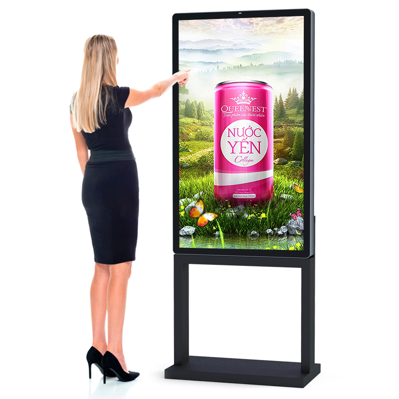 4000 nits IP67 floor stand fanless outdoor display